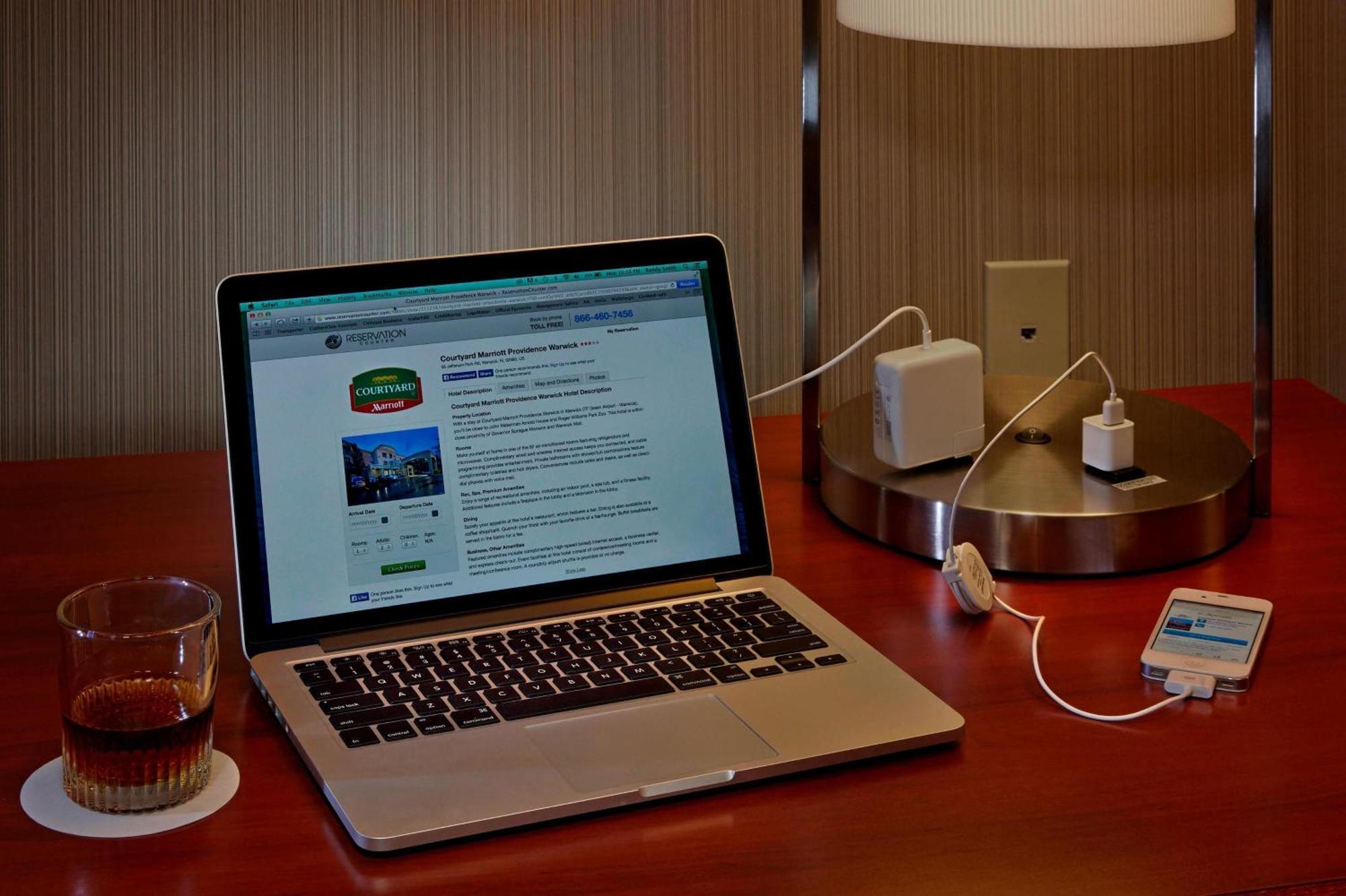 Отель Courtyard By Marriott Providence Уорик Экстерьер фото